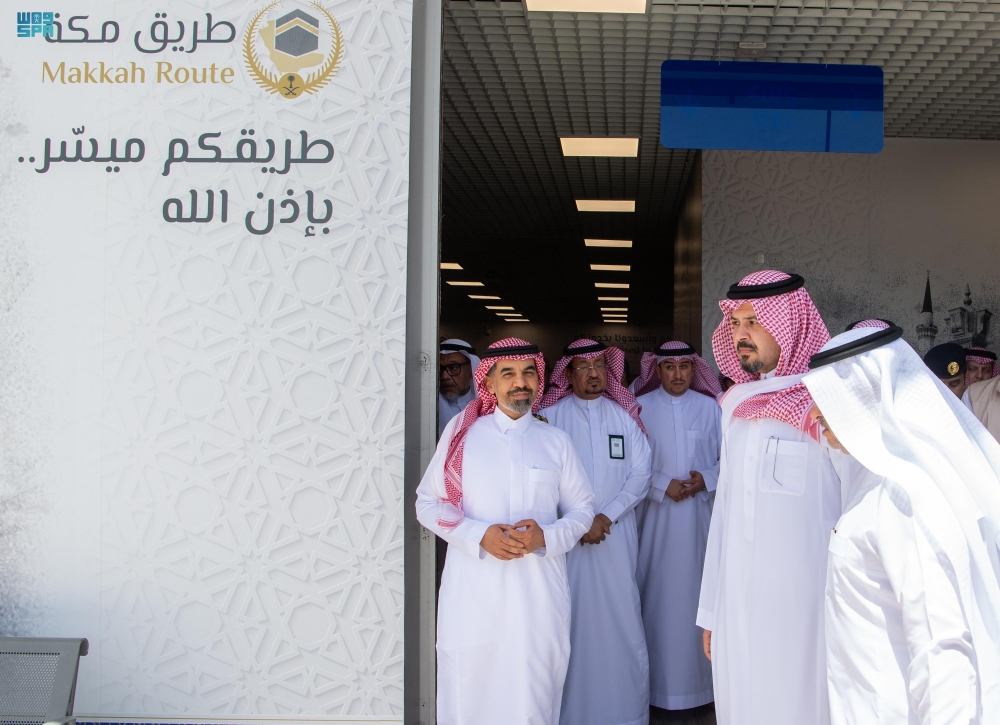 أمير المدينة المنورة يزور مطار الأمير محمد بن عبدالعزيز - واس