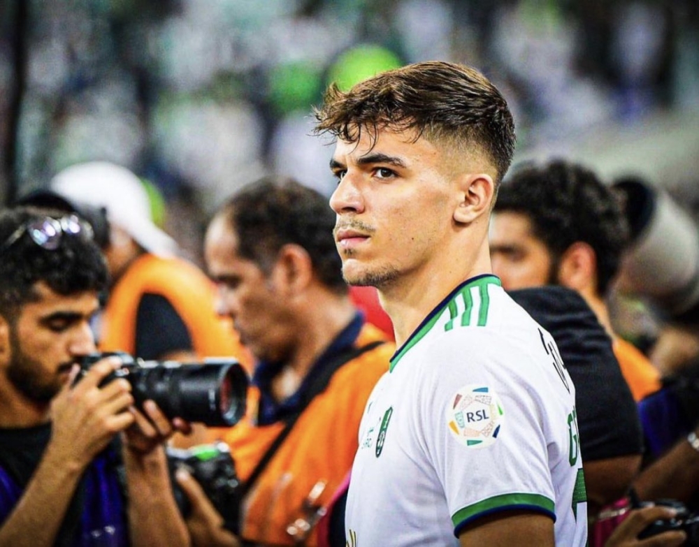 الأهلي يرفض رحيل فيغا في الصيفية