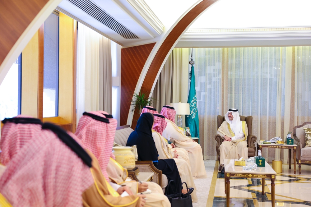 أمير الشرقية يستقبل وزير الاقتصاد والتخطيط
