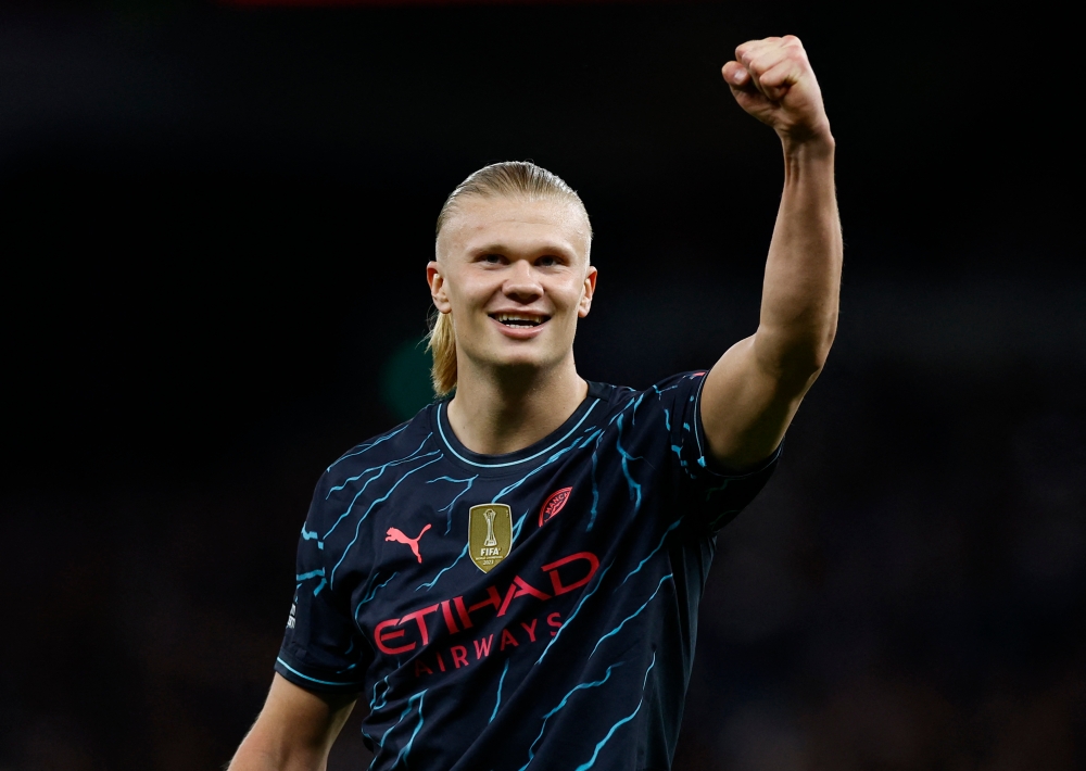 الدوري الإنجليزي يقترب من رقم قياسي في التهديف
