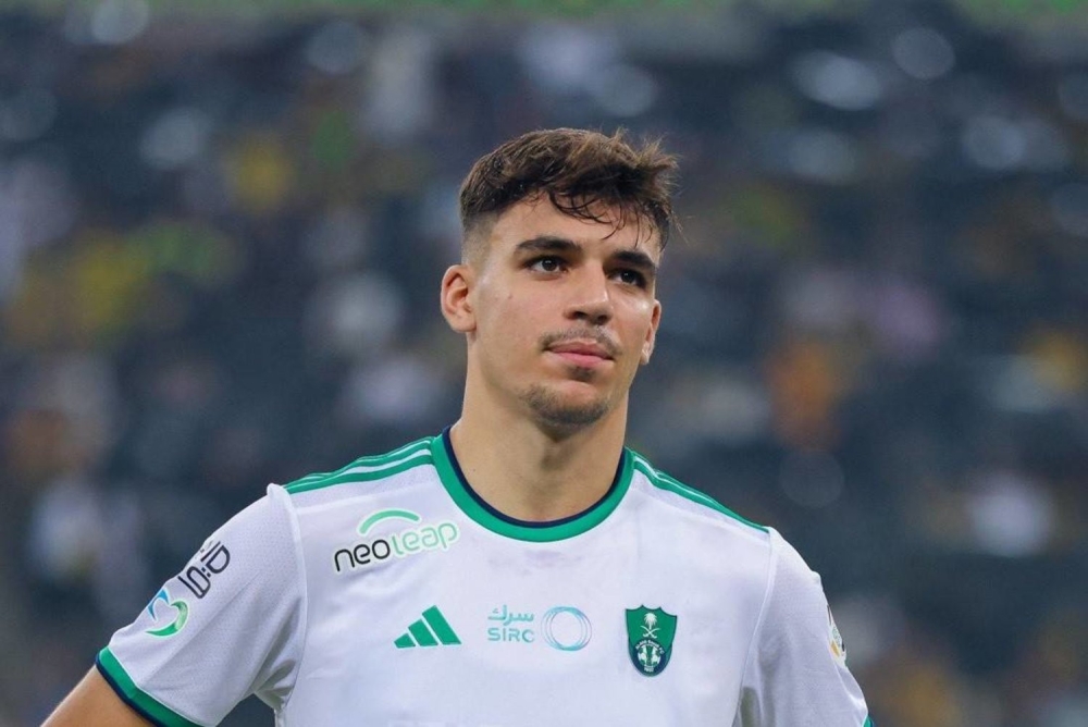فيجا مطلوب في الدوري الإنجليزي