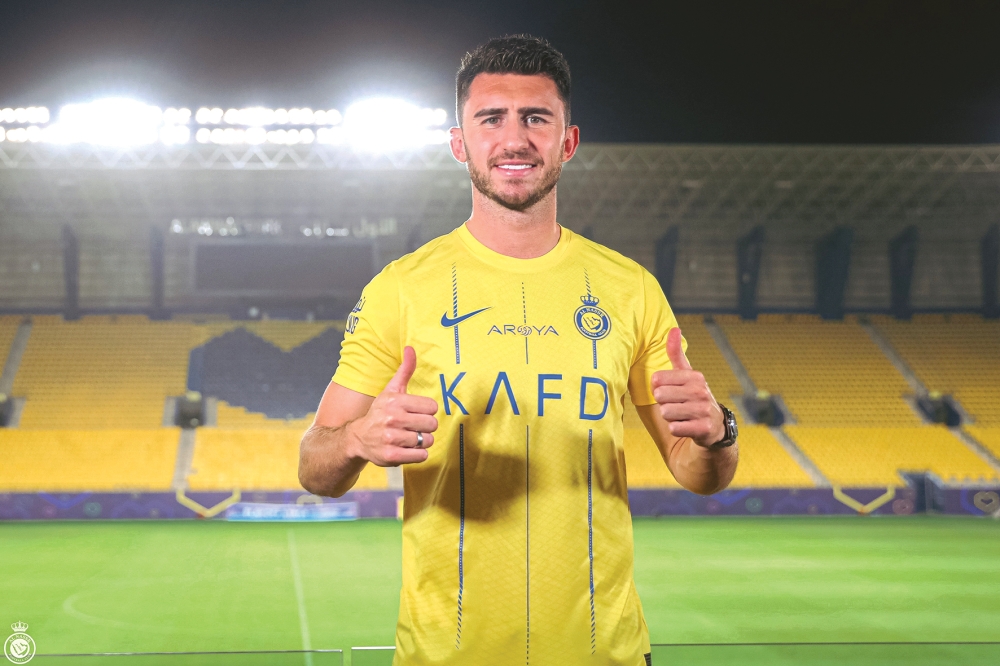أتليتك بيلباو يطلب عودة لابورت من النصر