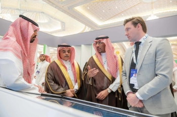 وزير الصناعة يجتمع مع عددٍ من رؤساء شركات الطيران العالمية - واس (1)