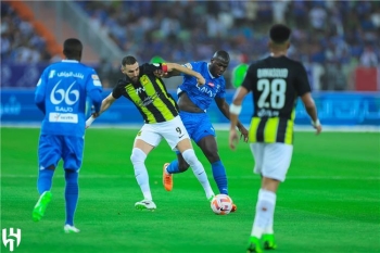 الاتحاد والهلال في دوري روشن السعودي