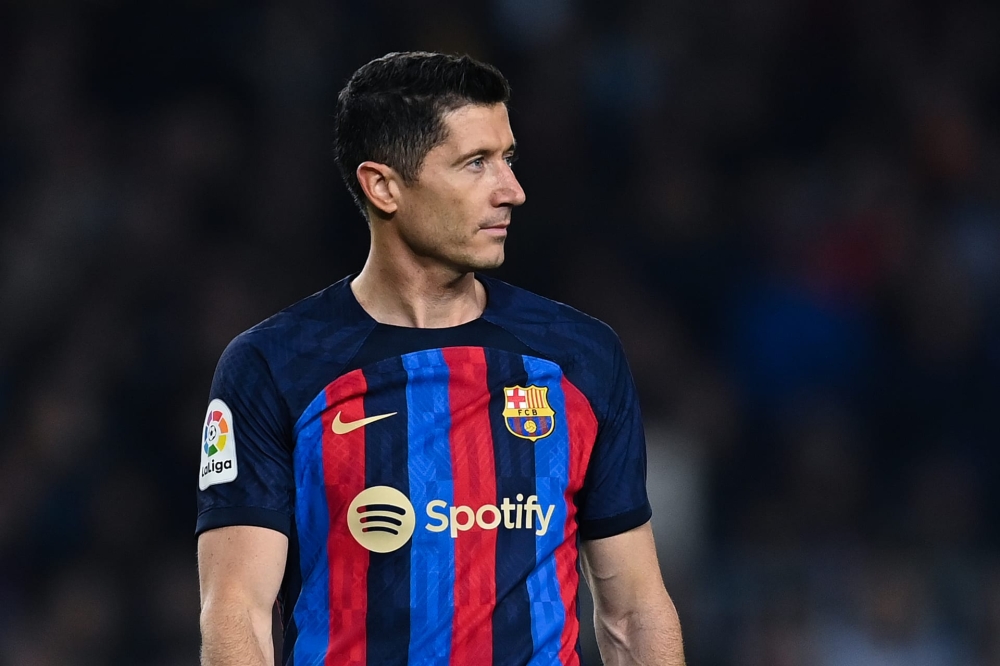 ليفاندوفسكي: أريد البقاء في برشلونة