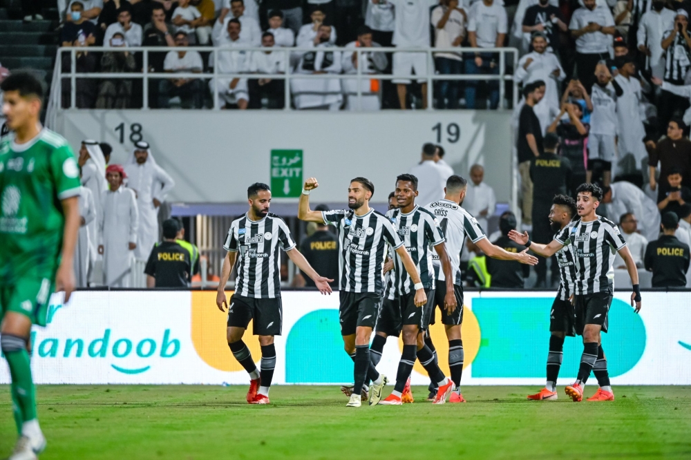 الشباب يعلن مغادرة لاعب الفريق إلى فرنسا