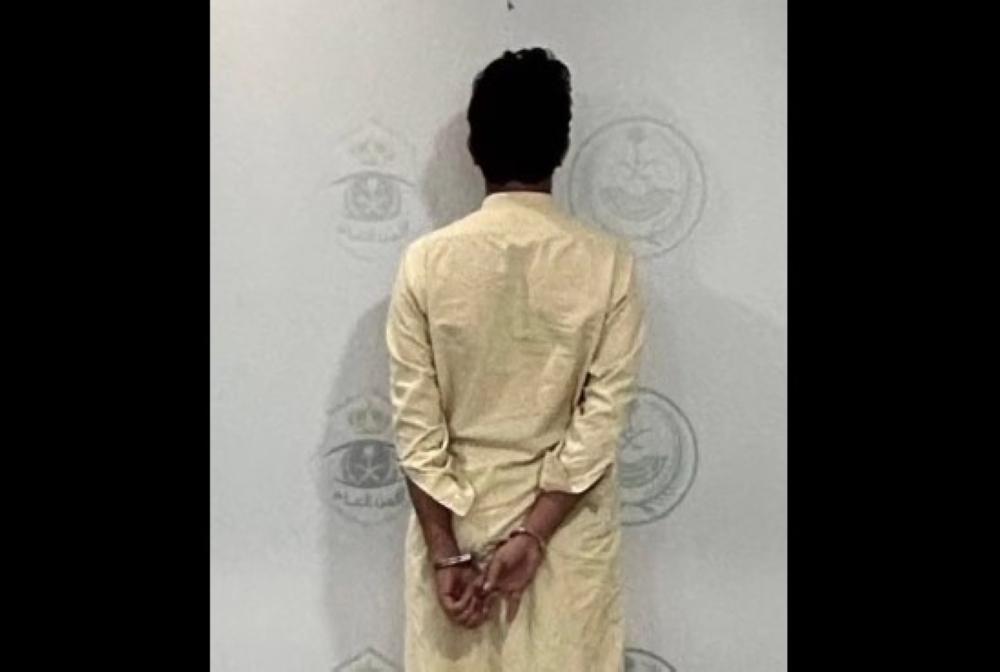 شاهد.. القبض على مقيم لتحرشه بحدث في القصيم