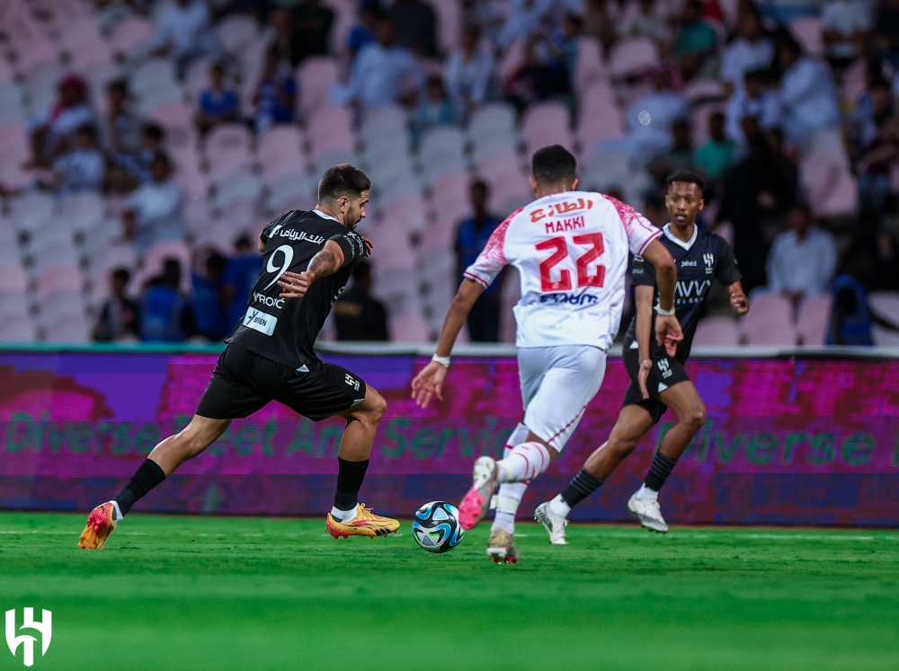 الهلال ينهي موسمه بفوز على الوحدة بثنائية في دوري روشن