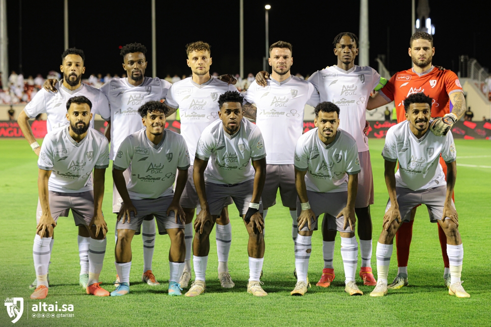 الطائي يهبط .. والأخدود يفلت