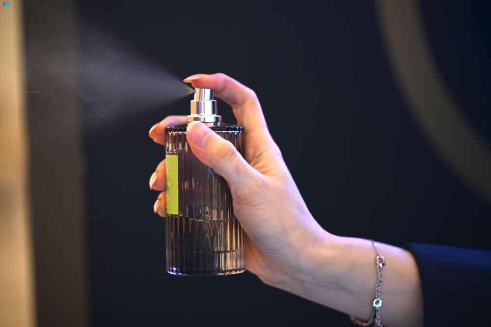 معرض العطور والبخور في تبوك - واس