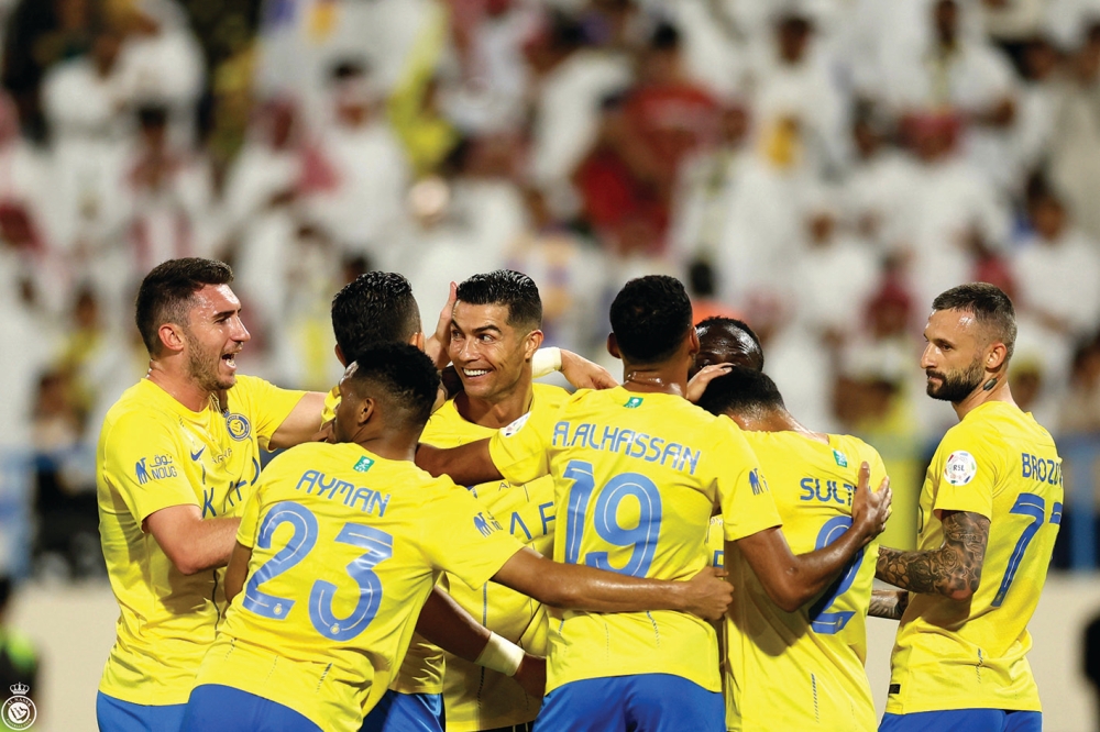 النصر يطيح بـ 4 أجانب بقرار من كاسترو ـ عاجل
