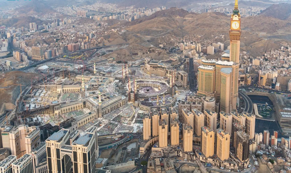 المملكة.. 100 عام في خدمة ضيوف الرحمن