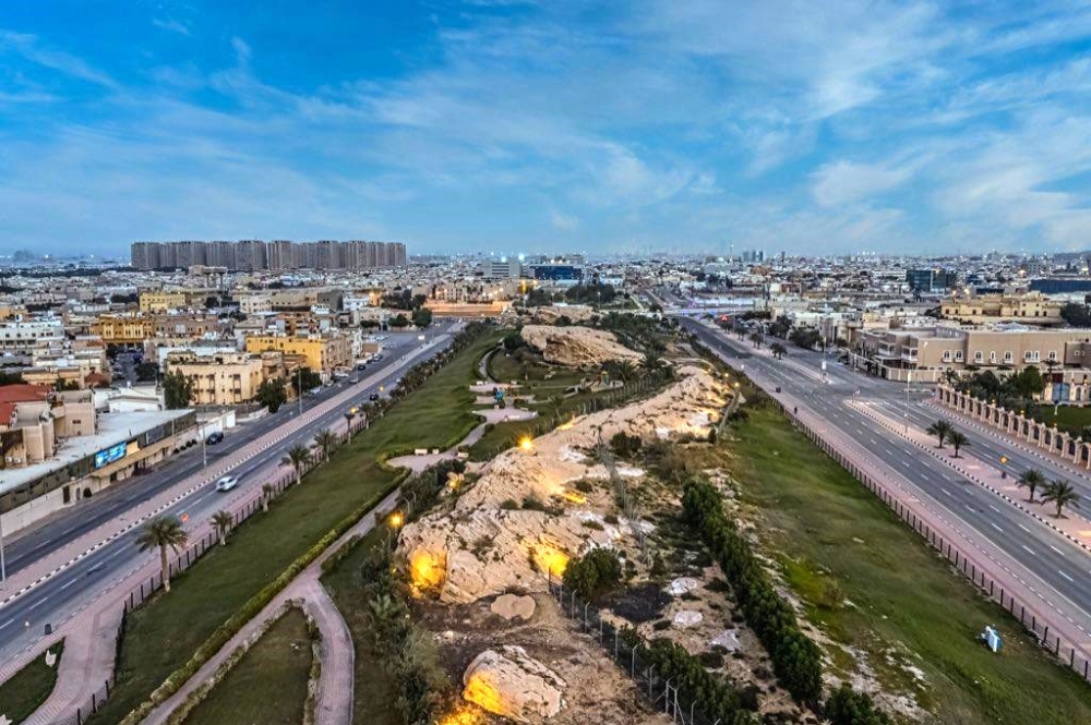 تهيئة الحدائق المسطحات الخضراء بالدمام - اليوم