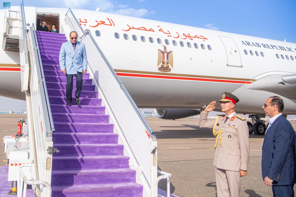 الرئيس المصري يصل إلى المدينة المنورة