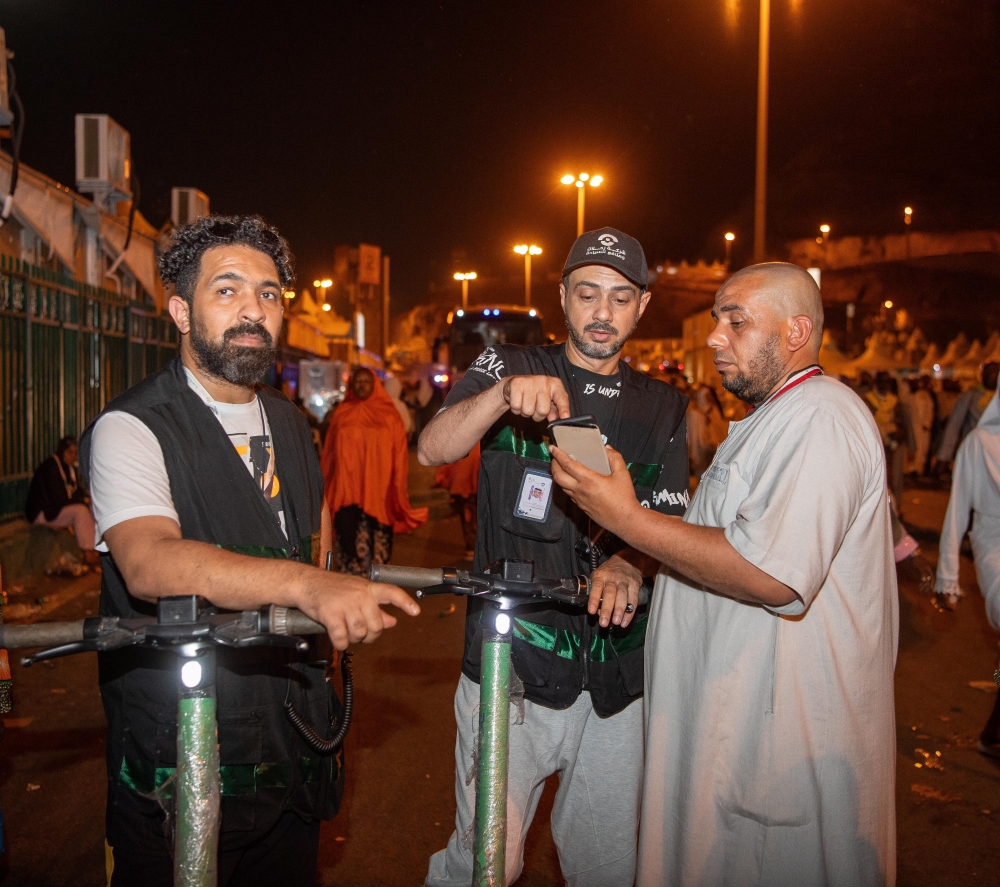 مطوفي الدول العربية تفوج نصف حجاجها يوم 13
