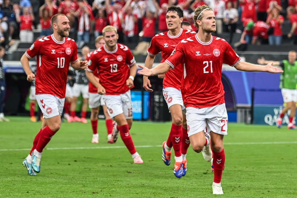 الدنمارك تفرض التعادل على إنجلترا في يورو 2024