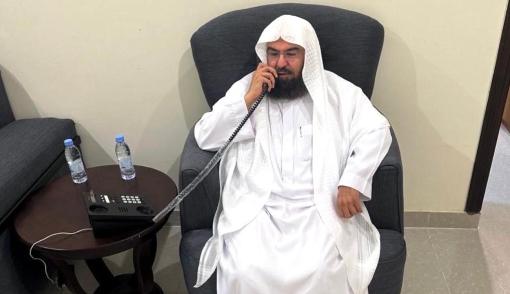 'السديس' يطلق مبادرة 'إجابة السائلين' لخدمة ضيوف الرحمن