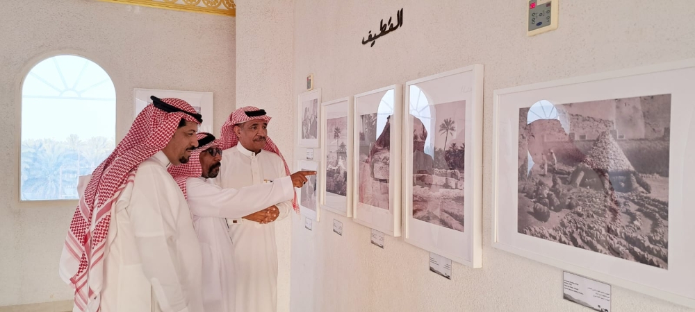 عمرها 100 عام.. 40 صورة بعدسة سويسرية تبرز تاريخ المنطقة الشرقية