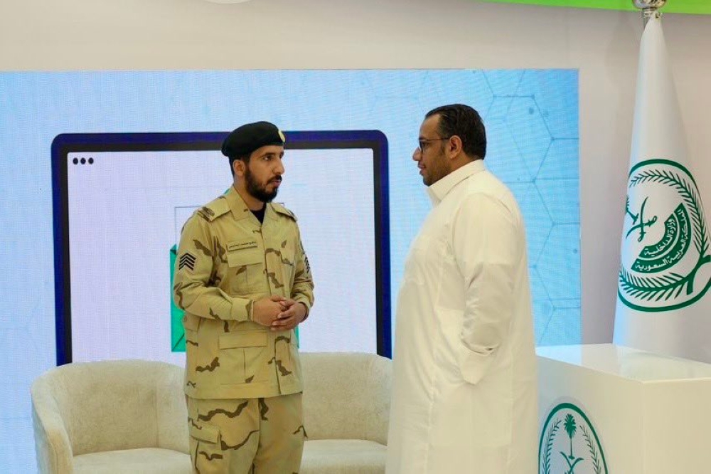 بالصور.. عروض مرئية توعوية عن أضرار المخدرات بمعرض 