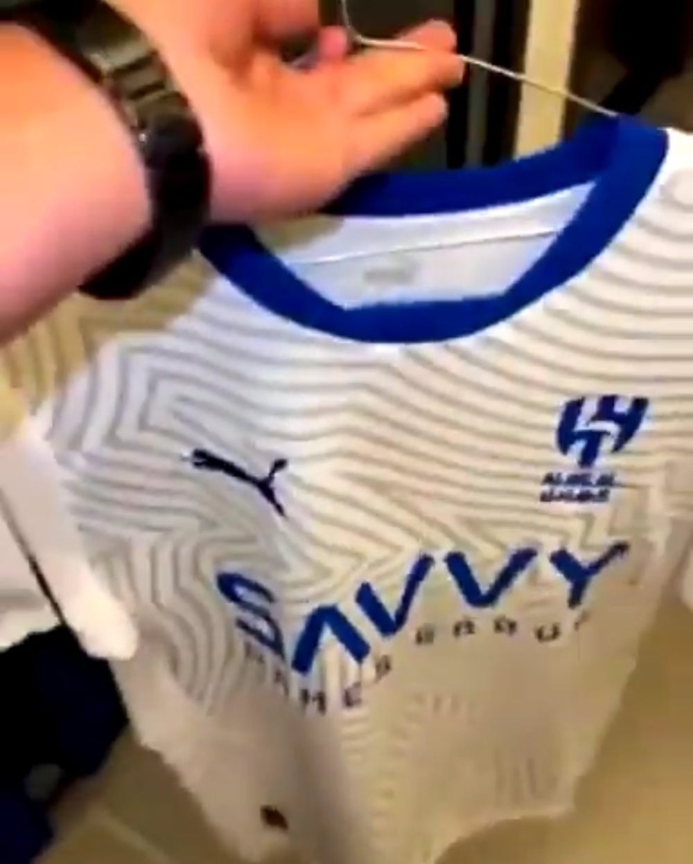 تسريب شكل قميص الهلال الجديد