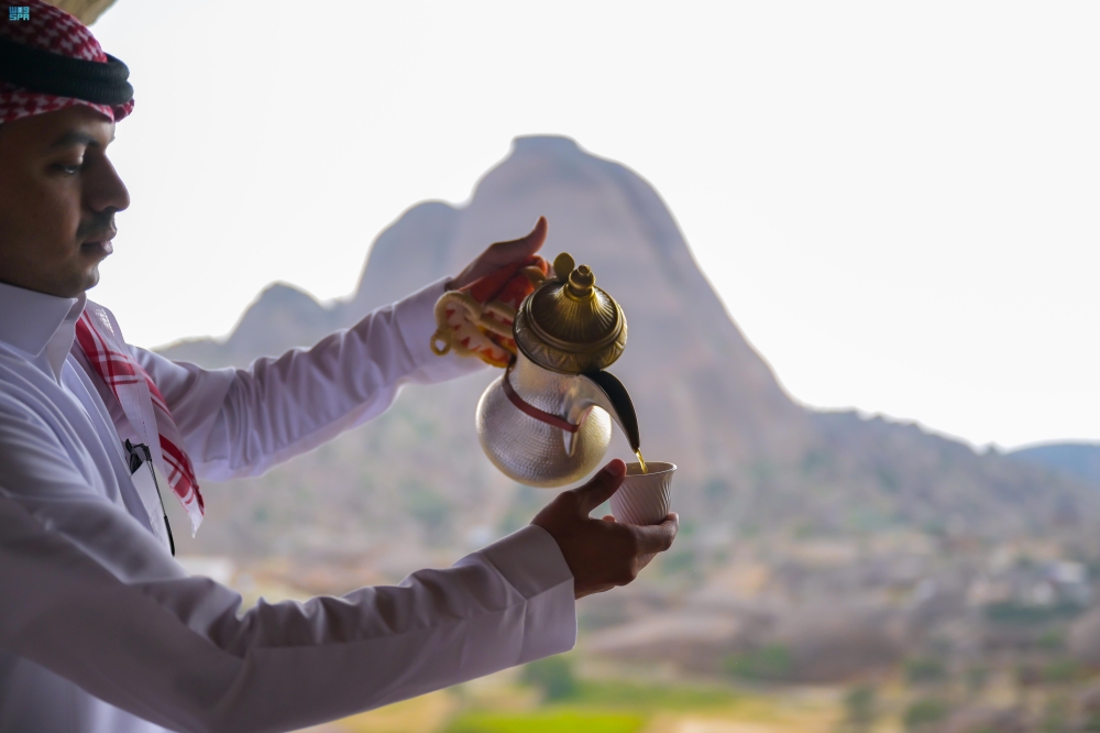 البن الشدوي.. موروث منذ مئات السنين لإمتاع العالم بالقهوة السعودية