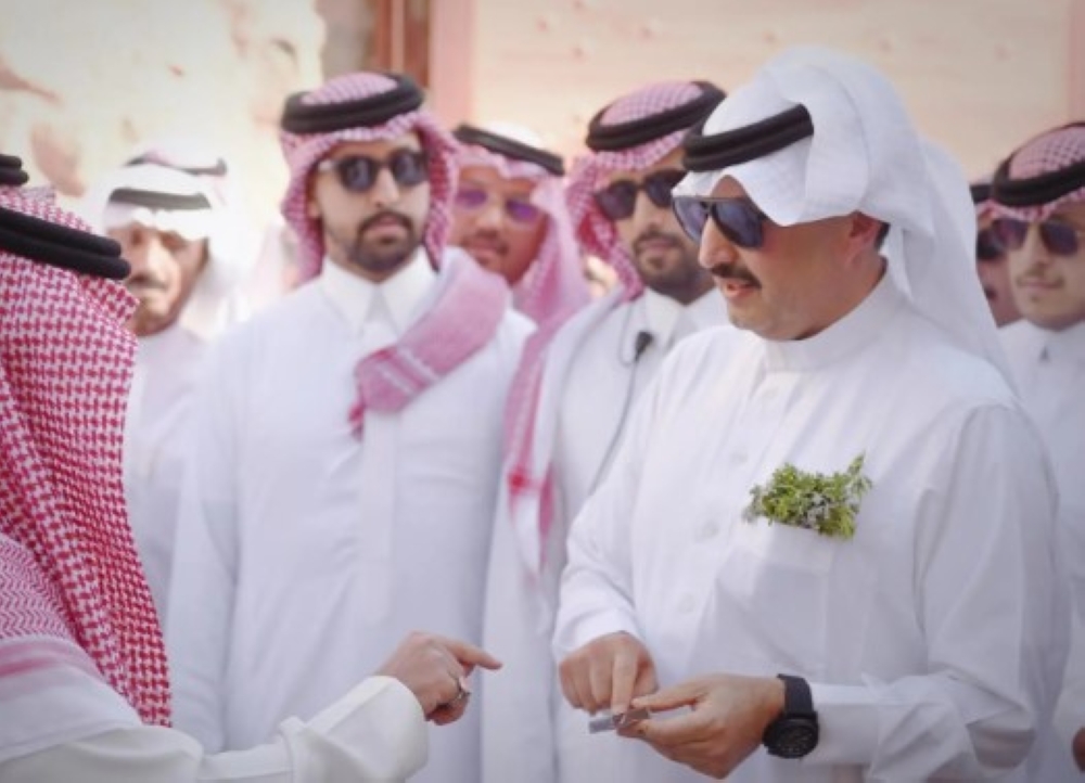 افتتاح 
