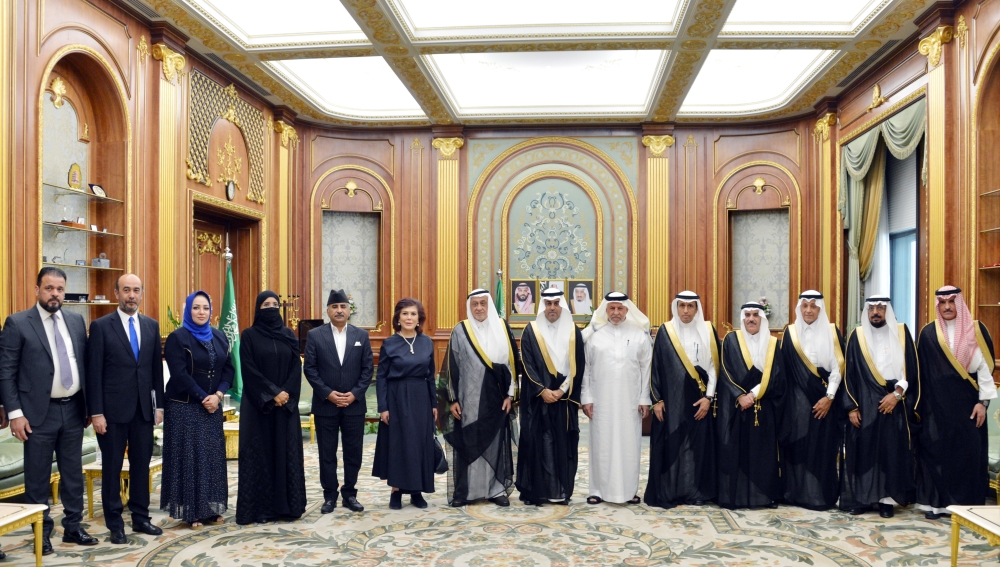 نائب رئيس مجلس الشورى يلتقي أعضاء مجلس النواب العراقي