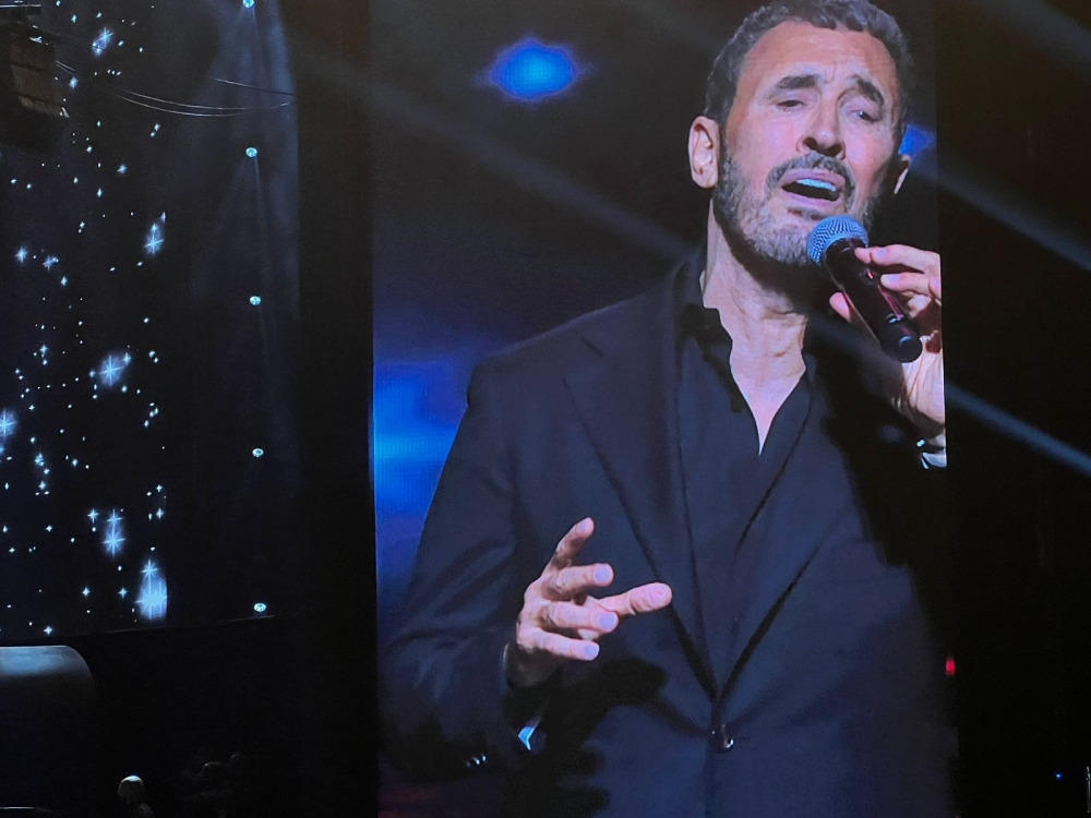 فيديو وصور.. القيصر يُبهر جمهور جدة رغم المرض