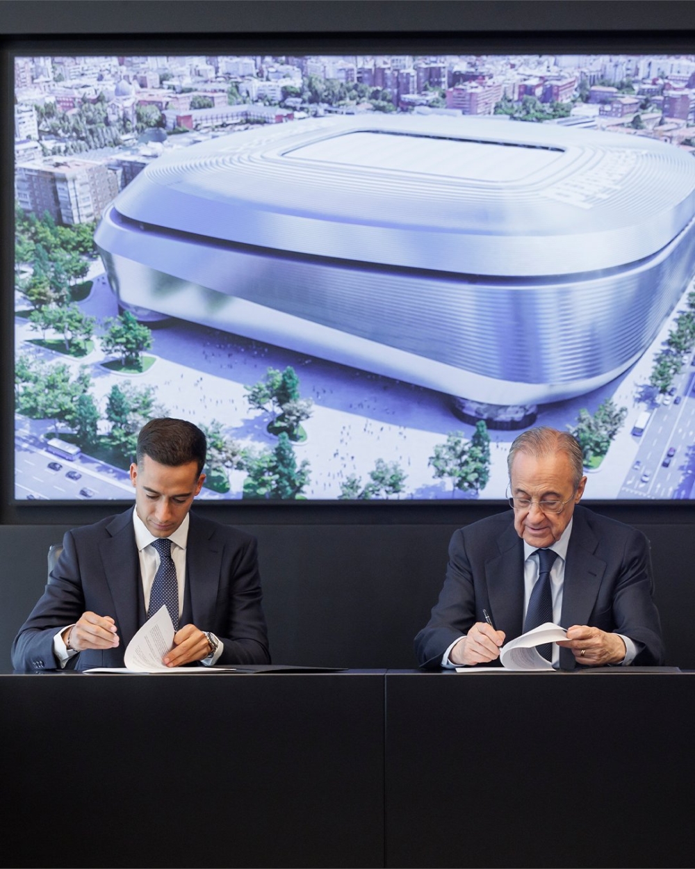 ريال مدريد يجدد تعاقده مع لوكاس فاسكيز