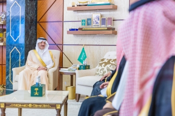 أمير الشرقية يستقبل منسوبي فرع وزارة الاستثمار بالمنطقة