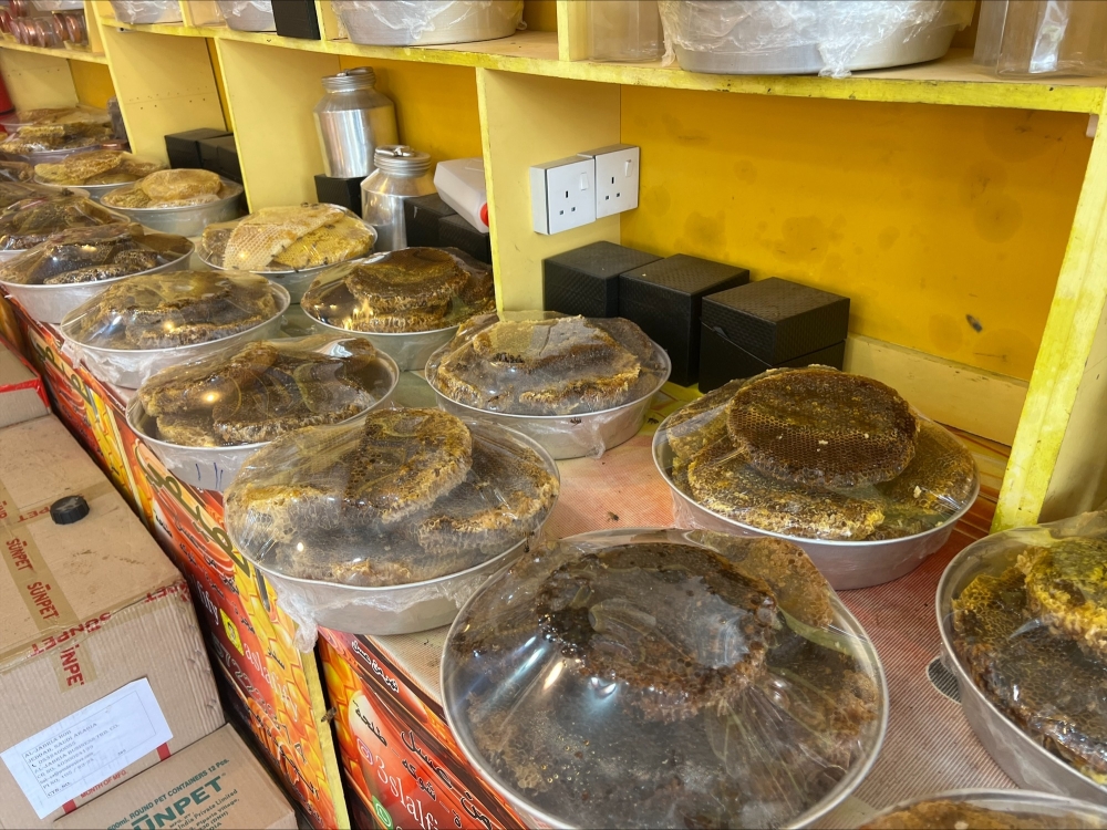 العسل في عسير تتعدد أنواعه