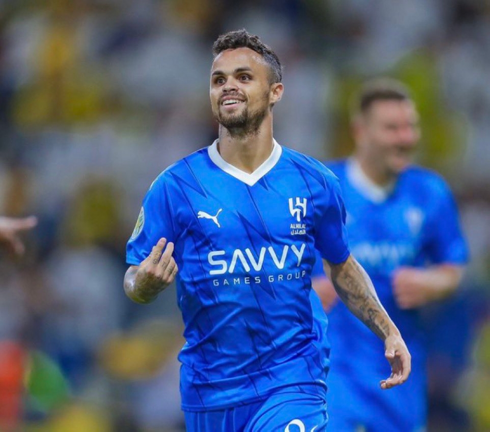 خلال جلسة تدليك .. ميشيل يُعلن رحيله عن الهلال ـ عاجل