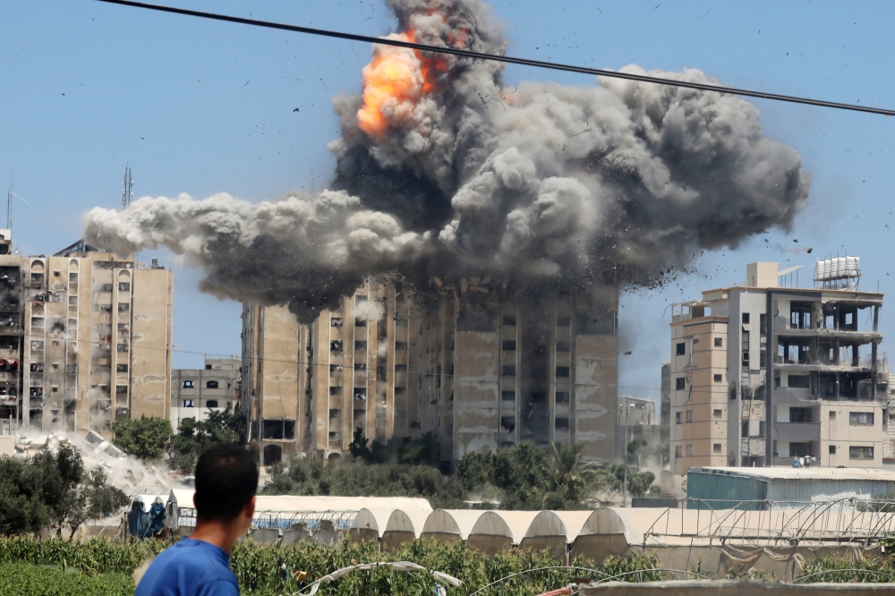 أدانت مصر تصريحات وزير المالية في حكومة الاحتلال التي ادعى فيها وجود مبرر
أخلاقي لتجويع المدنيين الفلسطينيين في <a
href=