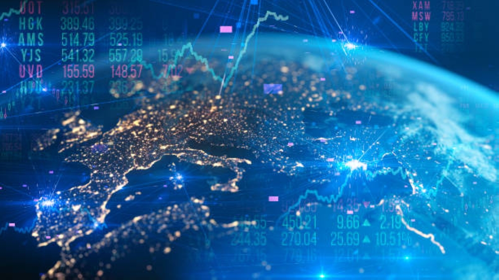 أسهم أوروبا تواصل الارتفاع وتعوض خسائر مطلع الأسبوع