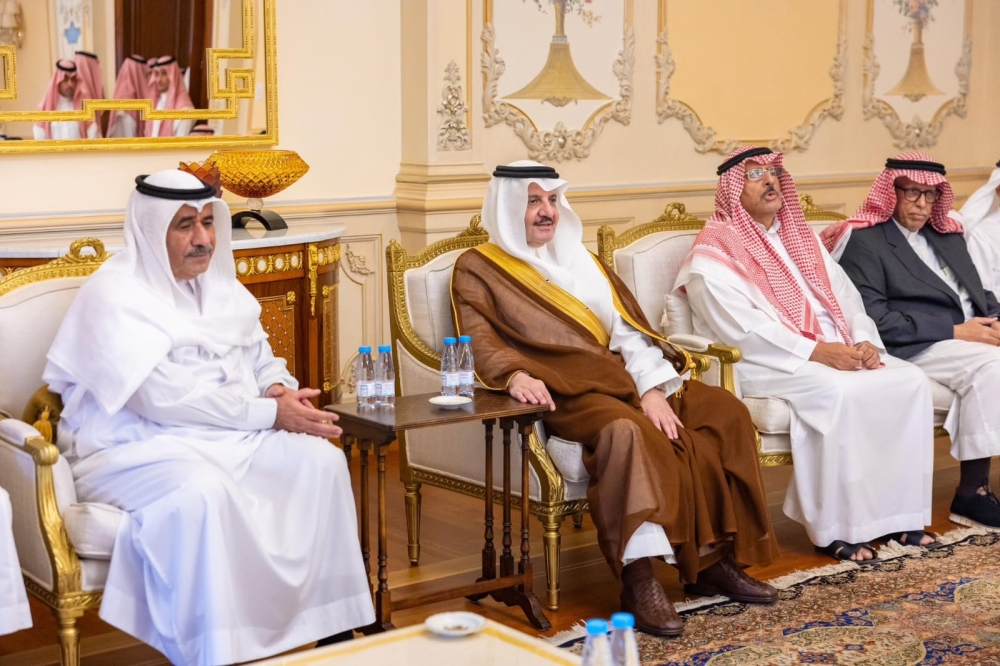 أمير الشرقية يعزي أسرة التميمي