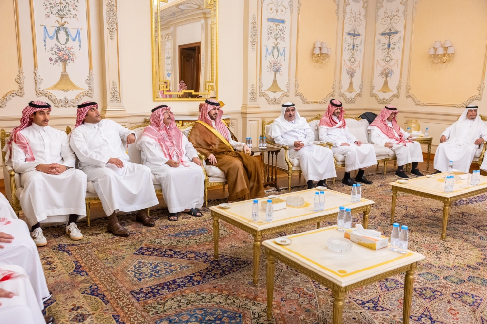 نائب أمير الشرقية يقدم العزاء لأسرة التميمي - اليوم