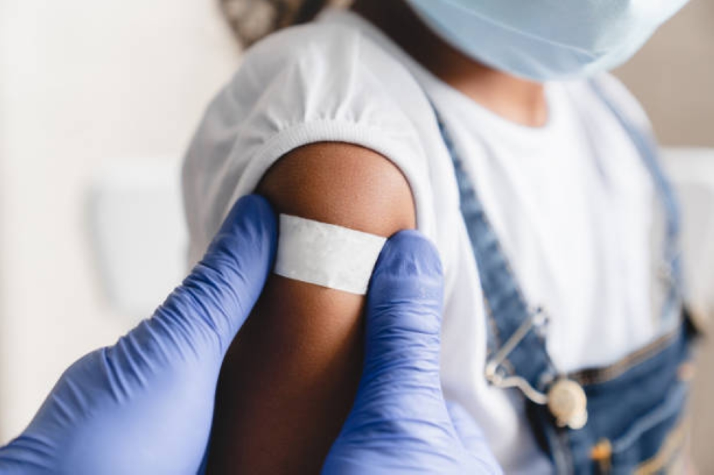 مختصة: تطعيمات المدارس تضمن عامًا دراسيًا صحيًا للطلاب