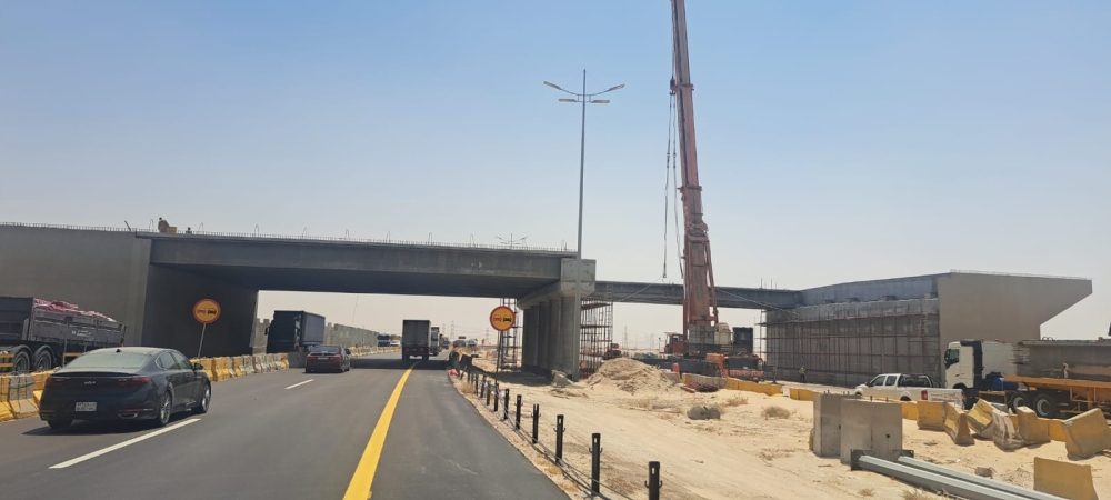 86 % إنجازًا لمشروع جسر «معبر الجمال» بالشرقية