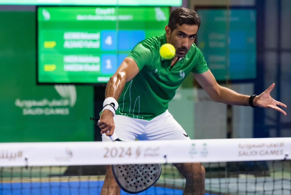 حضور جماهيري في البادل