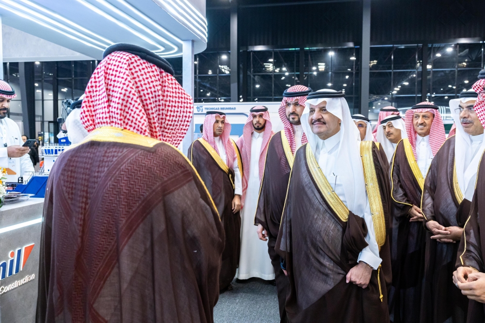 أمير الشرقية يدشن معرض 