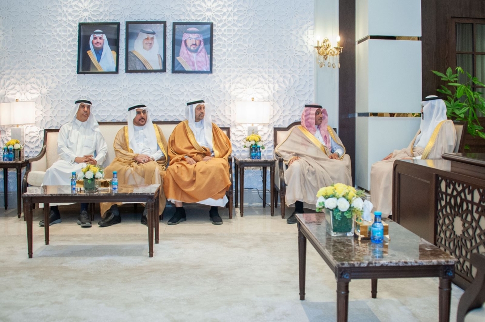 وكيل محافظ الأحساء يستقبل رئيس وأعضاء مجلس إدارة نادي الشعبة 