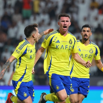 في مباراة مثيرة.. النصر يخطف انتصارًا قاتلًا أمام الشباب بهدفين لهدف