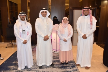 أعضاء من فريق 
