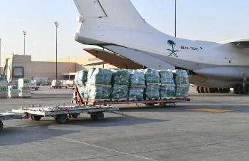 مغادرة الطائرة السعودية الثامنة لإغاثة الشعب اللبناني 