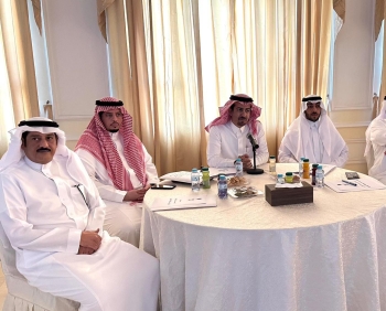 الخريف يطّلع على المخطط الشامل لمحافظة القطيف - اليوم