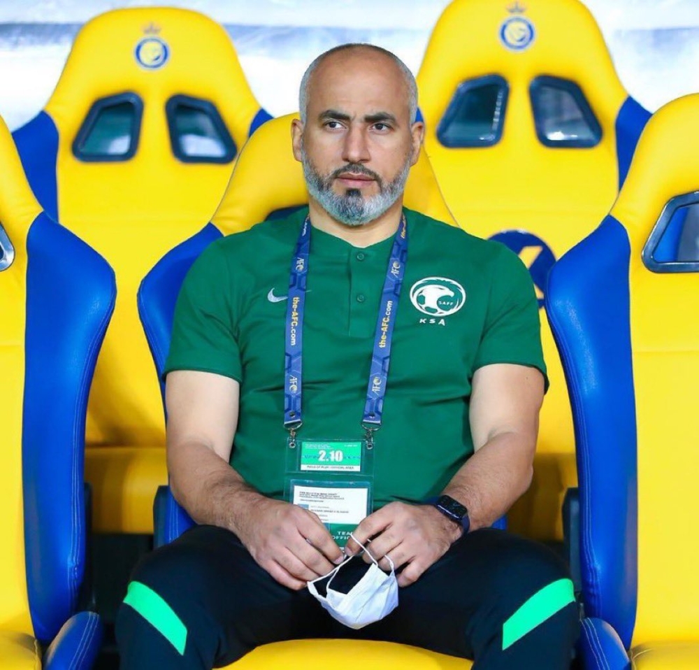 حسين الصادق يُغادر منصب إدارة الأخضر السعودي