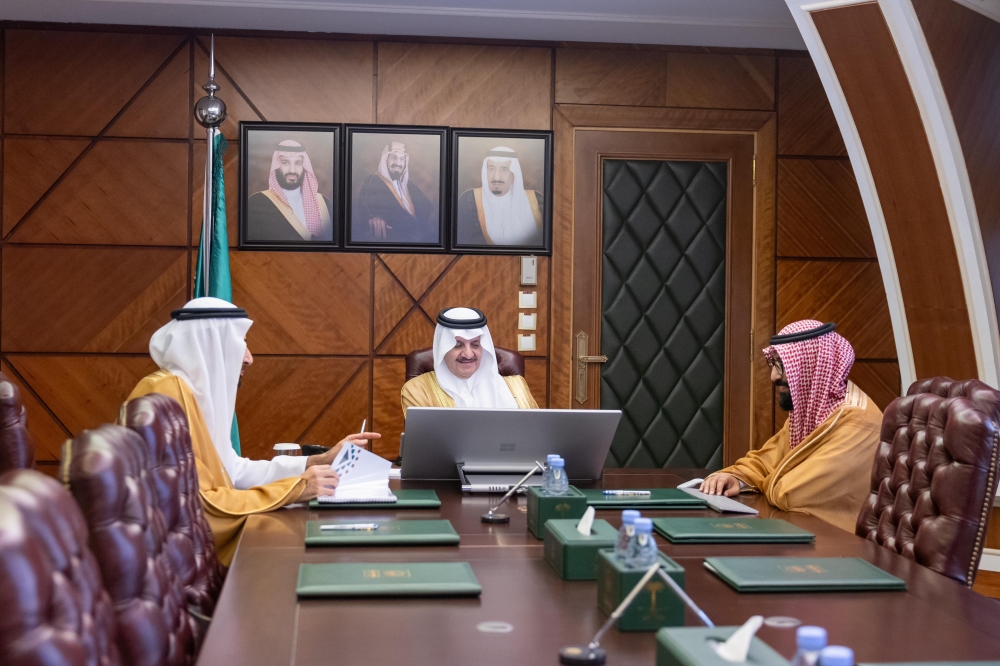 أمير الشرقية يستقبل وزير الحج ويطلع على خطط تطوير المنافذ البرية