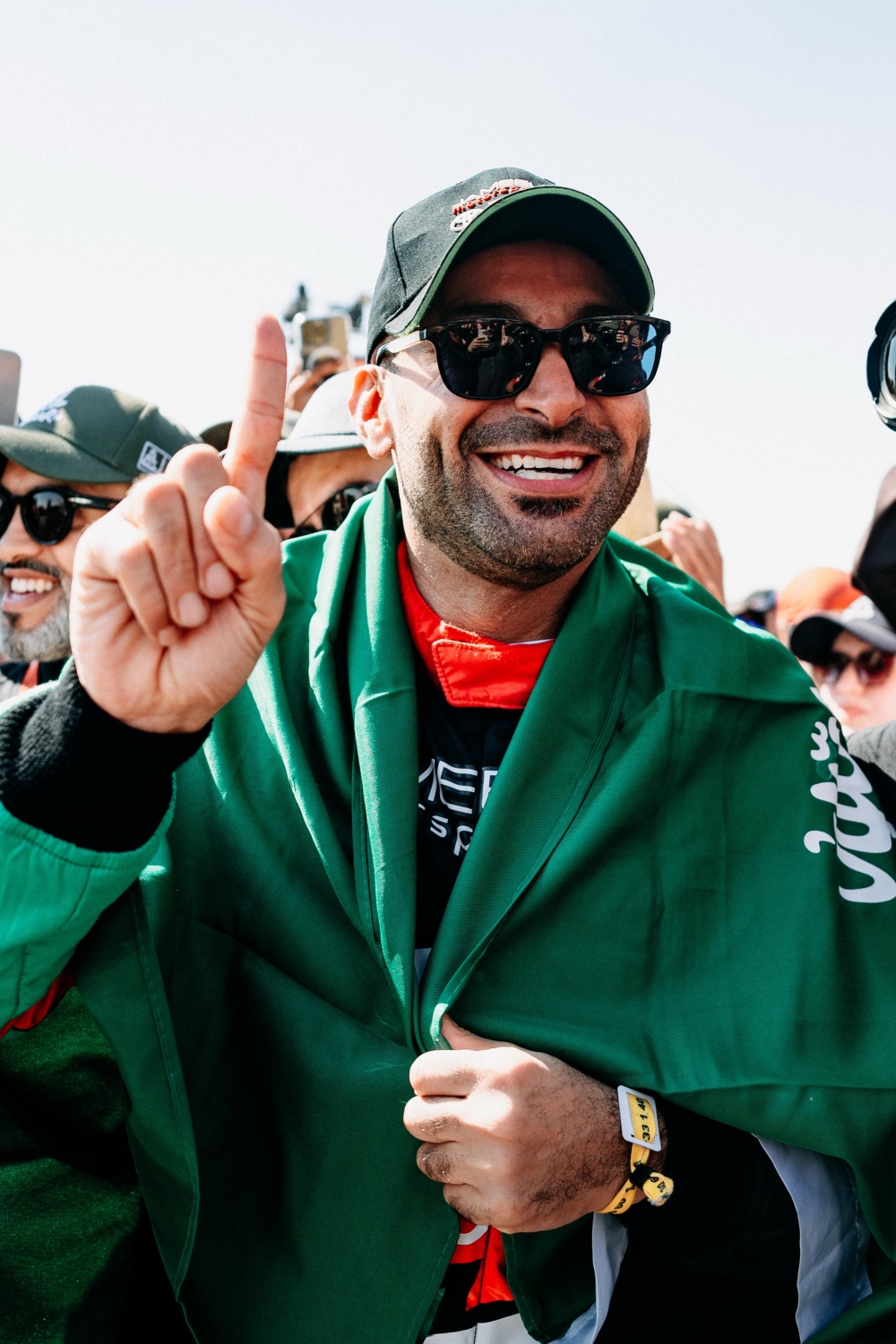 البطل السعودي يزيد الراجحي يُحقق لقب رالي داكار 