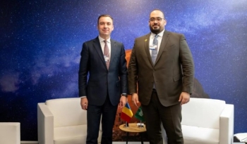 وزير الاقتصاد والتخطيط مع نظيره الروماني
