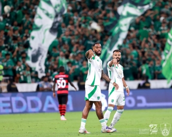 الأهلي يمطر شباك الرياض بخماسية في روشن